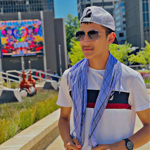 Meet your Posher, Waez